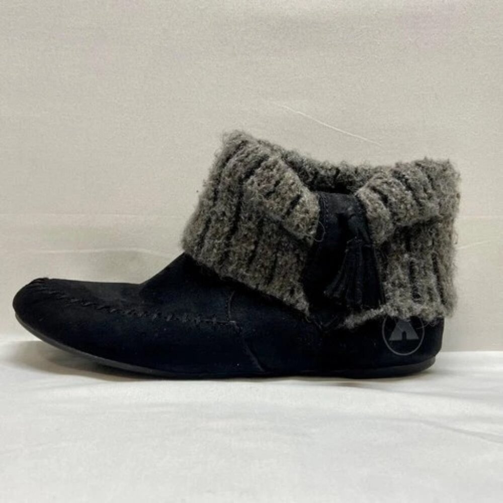 Airwalk Ankle Boots Women's US 7 Black Faux Suede Moccasin Pull-On Skate Booties